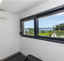 5 bedroom beachfront villa with heated pool near Omis, sleeps 9